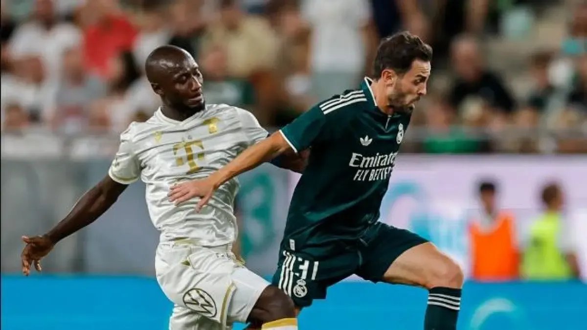Happy Birthday, Bernardo: Silva Celebrates 32nd Birthday in Style